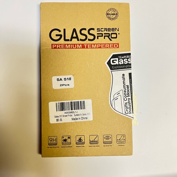 Screen protector - Picture 1 of 2